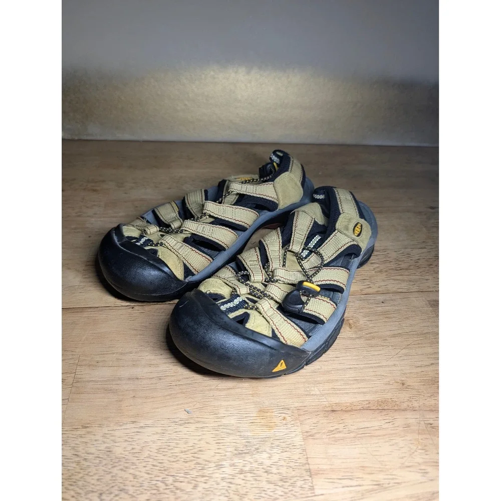 Keen Newport H2 Mens Tan Black Waterproof Hiking Sport Sandals Size 6.5